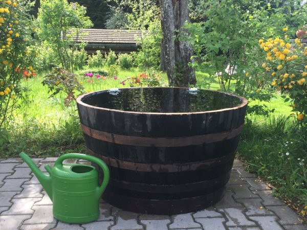 Whiskyfass-Hälfte 220L | Massiver Eichen-Bottich Ø 95cm | Rustikale Regentonne & Miniteich